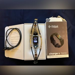 fitbit charge 5 with 3 bands - EUC